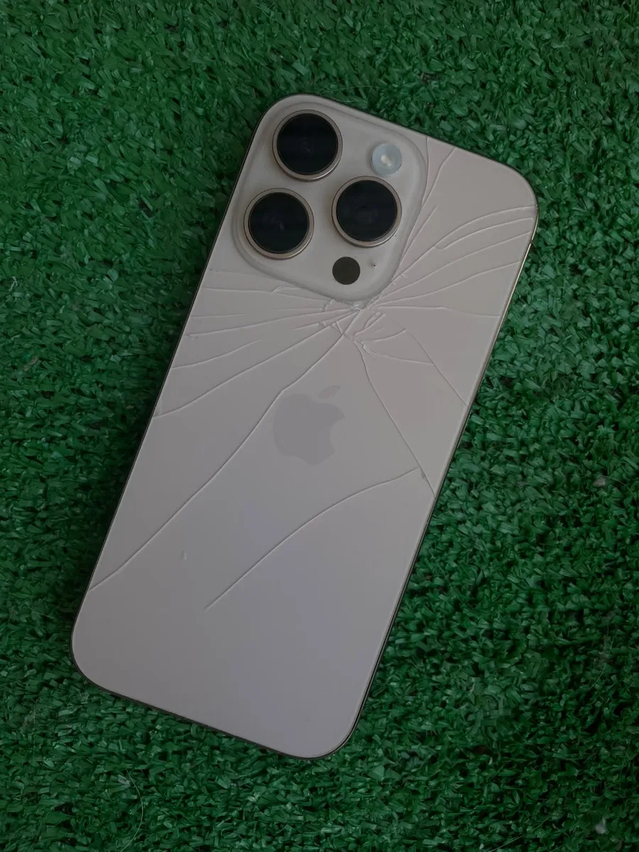 Antes: iPhone · tapa trasera